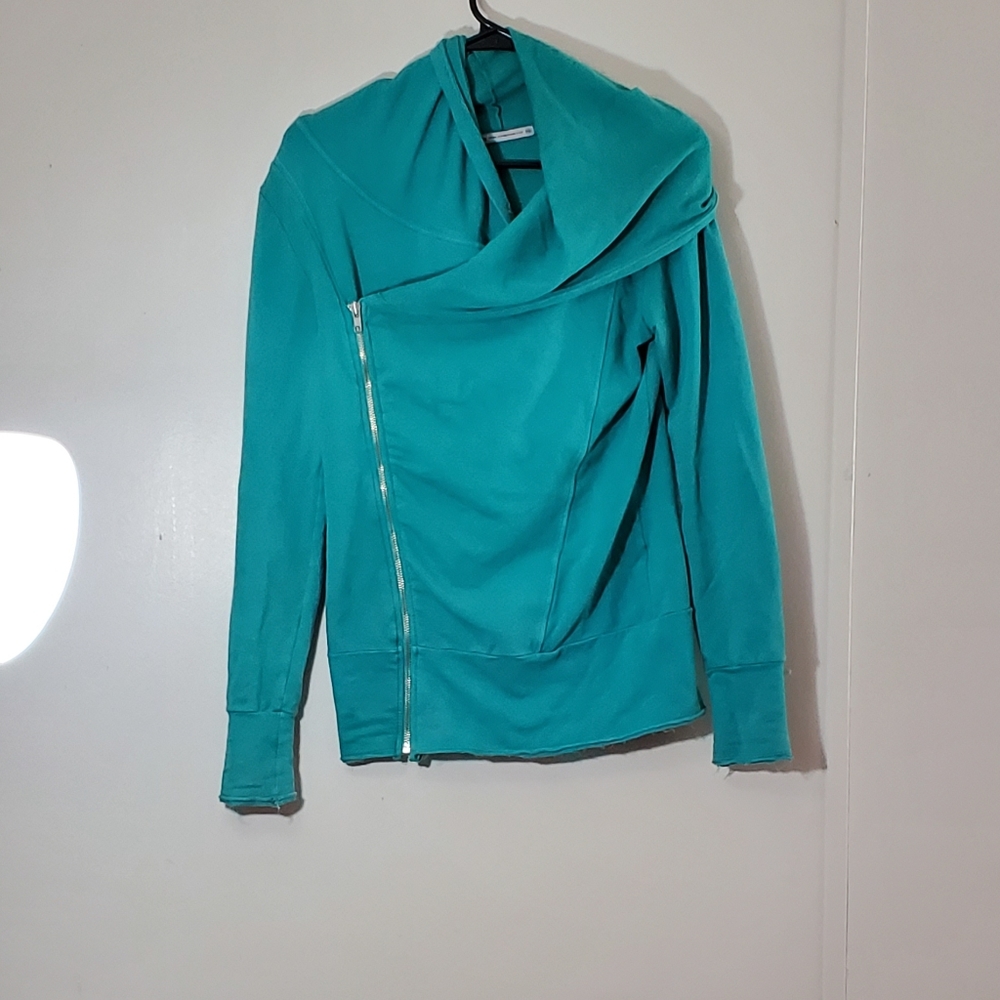 Activewear side zipup sweater